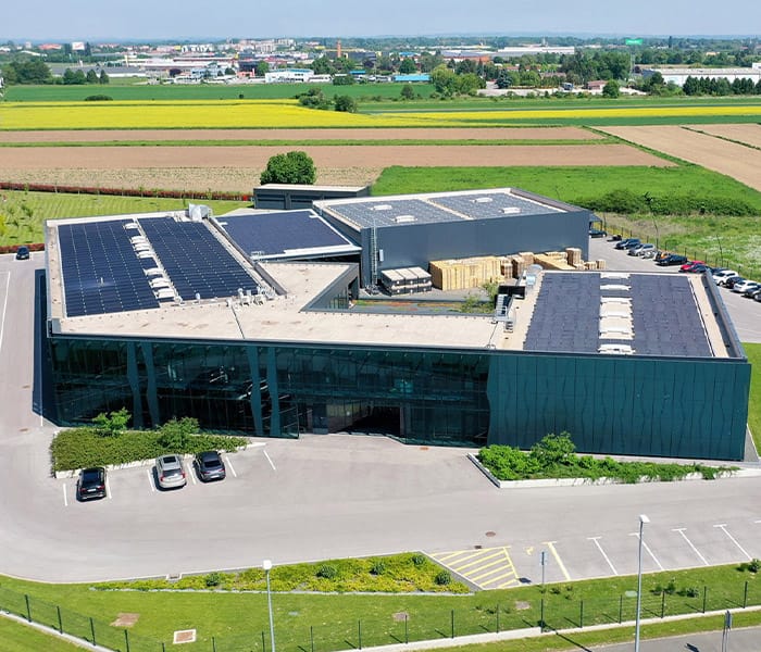 SOLVIS-BIPV-700x600-Farmex